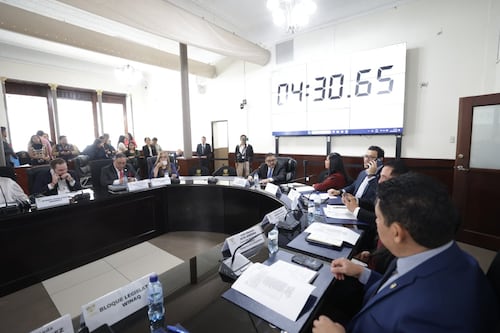 Diputados entrevistan a candidatos a magistrados del TSE