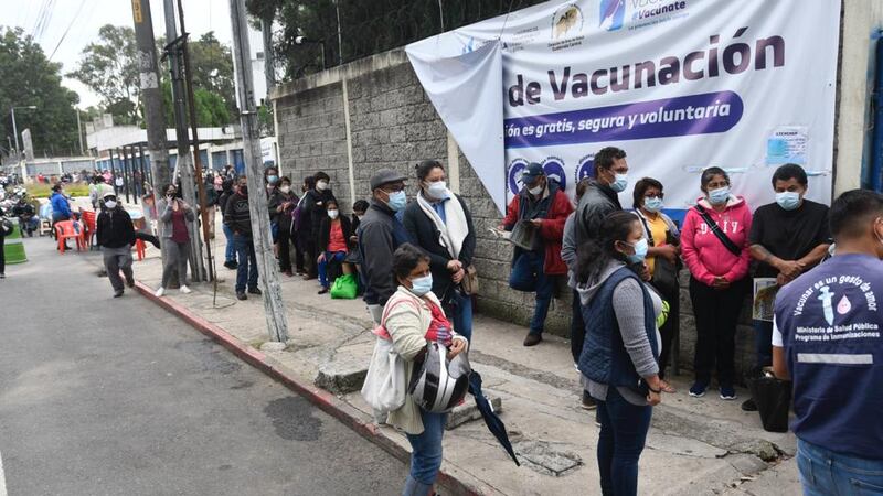 Salud: Guatemala sigue en la tercera ola de contagios de coronavirus