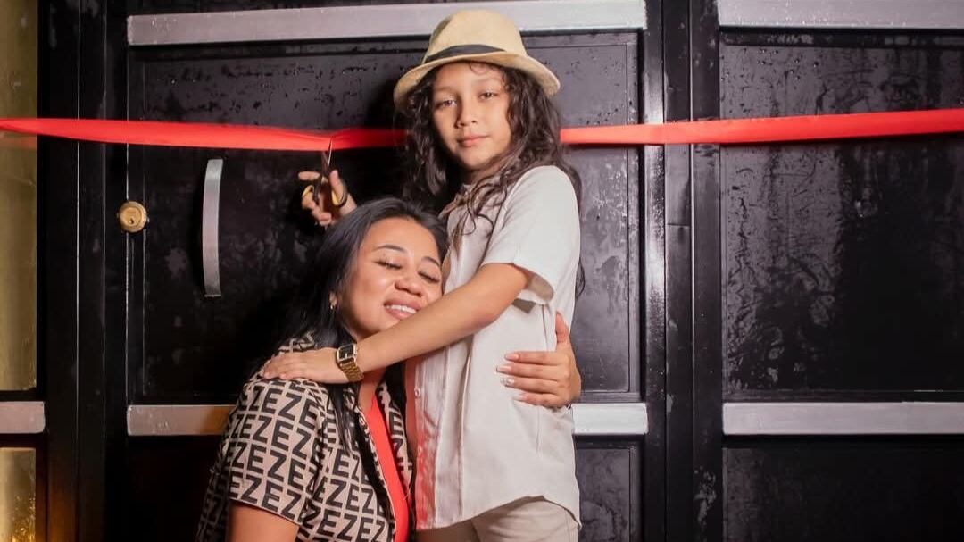 .
