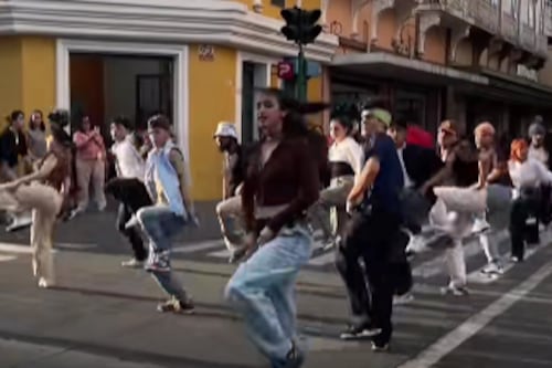 Video. Baile al estilo de Michael Jackson cautiva en la zona 1