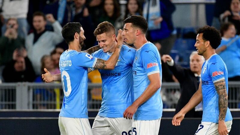 Lazio cumple ante el Sassuolo y retrasa el título del Nápoles