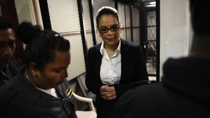 Baldetti no tuvo ni a Benjamín para que la defendiera y audiencia del caso lago de Amatitlán se suspende