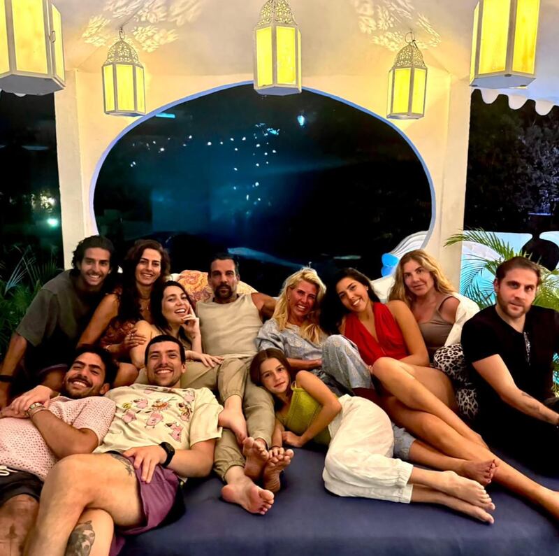 Frida Sofía comparte enternecedora foto familiar.