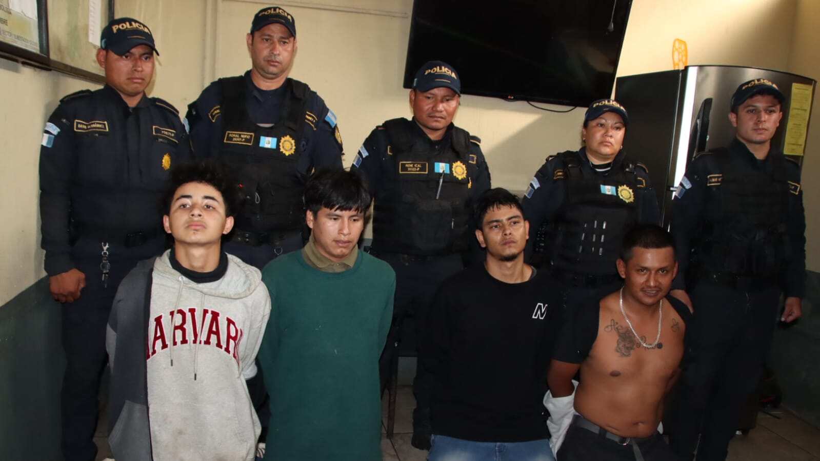 Los 4 detenidos por la PNC son señalados por el ataque armado en el que falleció Sharon Urías. Foto PNC