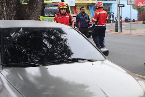 Motoladrones persiguieron a conductora desde El Periférico y le dispararon en la 13 calle
