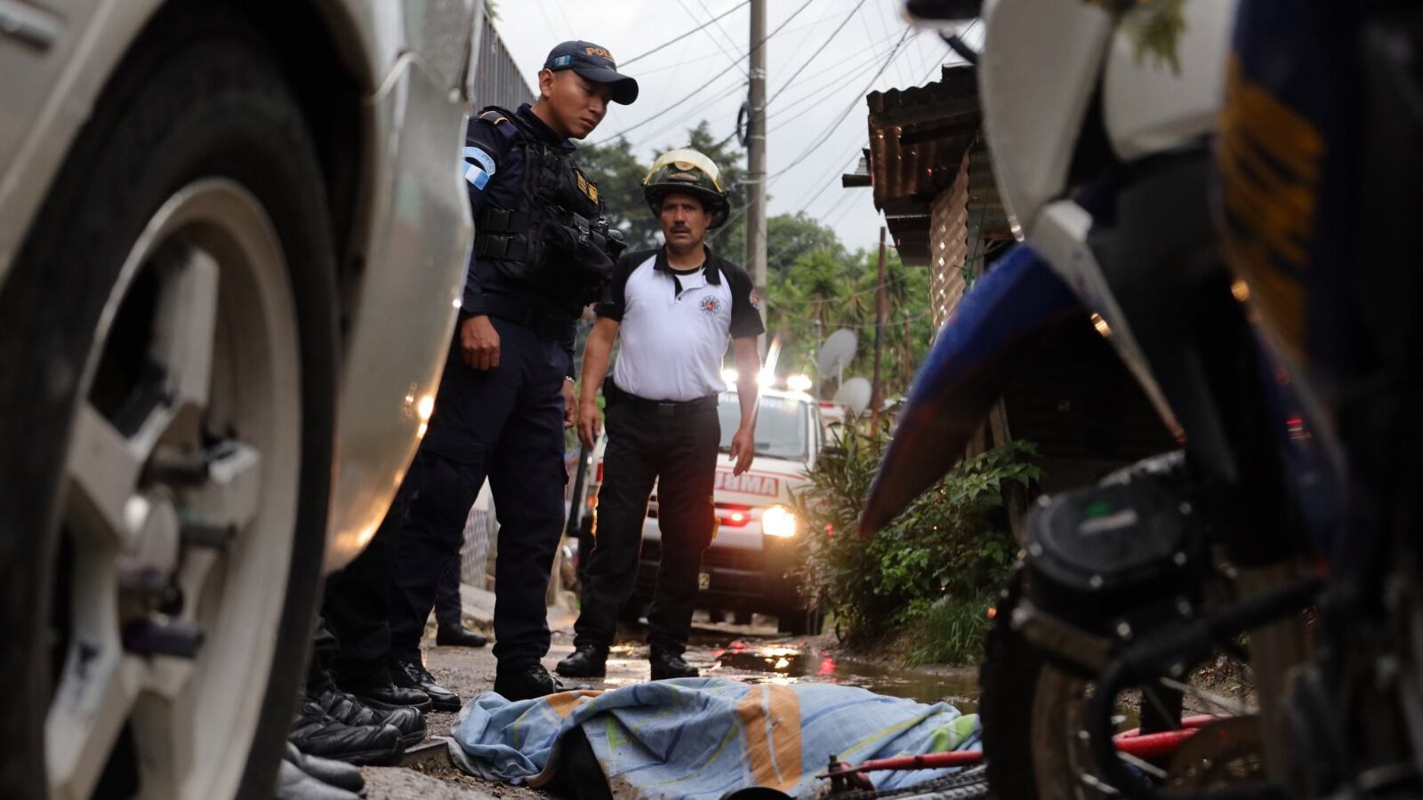 Otras dos personas heridas fueron trasladadas a un centro asistencial. Foto: CBV