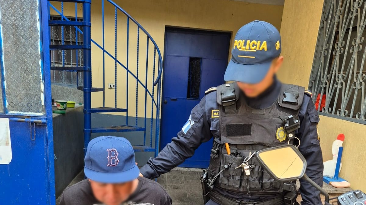 Autoridades capturaron al presunto sicario. Foto: PNC