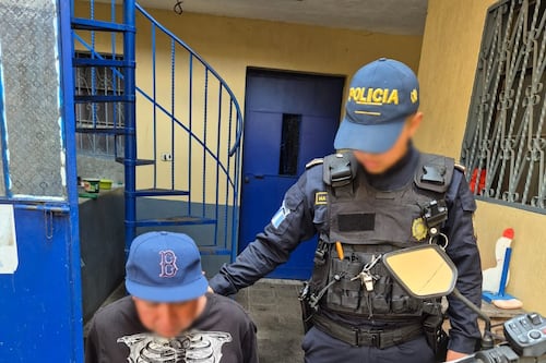 Dos presuntos motosicarios caen tras atentado contra concejal de Chinautla