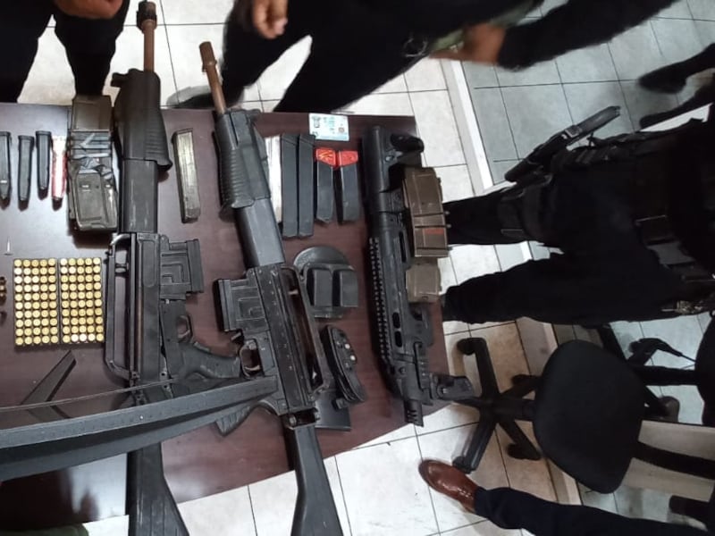 Localizan armamento durante allanamiento en Chiquimula