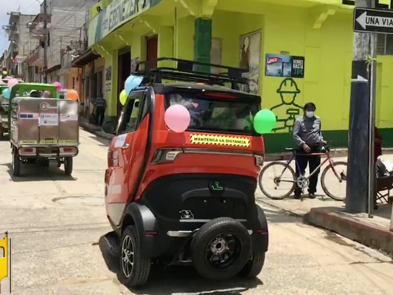 Impulsan tuc tucs eléctricos en San juan Comalapa