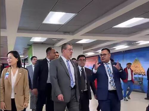 Arévalo inspecciona modernización del Aeropuerto La Aurora con apoyo de Taiwán