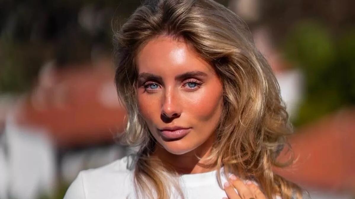 VIDEO. Modelo de OnlyFans iba a ofrecer “entretenimiento en vivo” en un estadio y así fue expulsada del partido