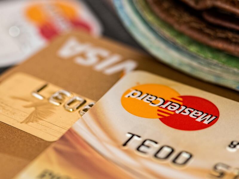 ilntercambia felicidad gracias a tus Tarjetas Banrural! Conoce los descuentos y promociones que tiene para ti