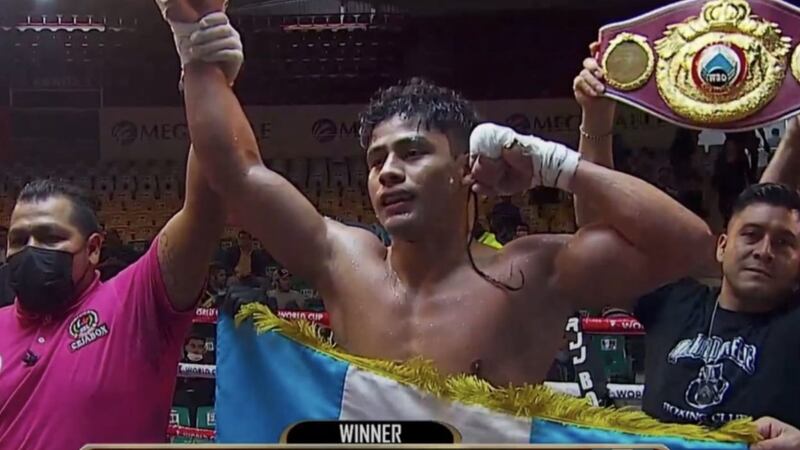 ¡Campeón! Lester Martínez conquista el cinturón internacional supermediano de la NABA