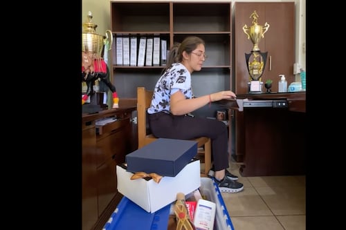 Caso alcalde Masagua: viuda de Nelson Marroquín hace en vivo desde la oficina Municipal y causa polémica