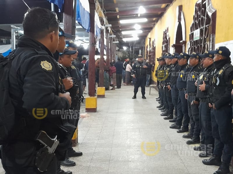 Pilotos de mototaxi suspenden el servicio en San Lucas Tolimán