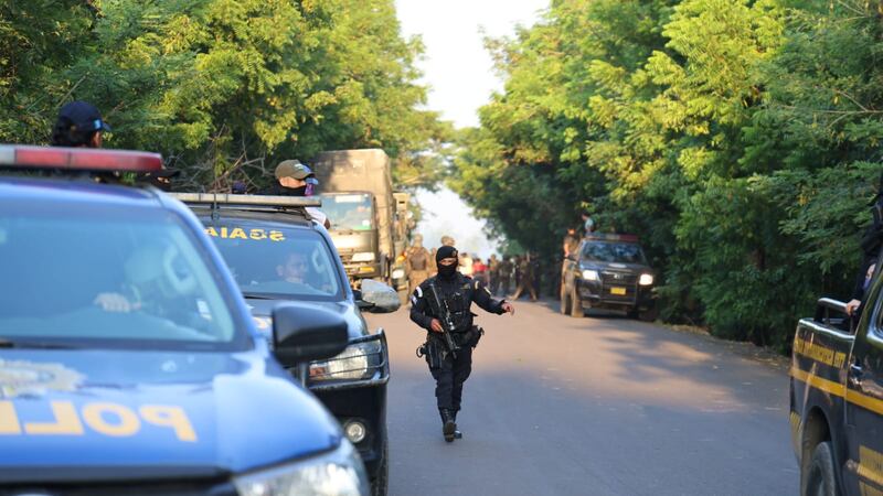 Operación "Lobo Negro": Tres miembros del Ejército y tres agentes PNC son capturados