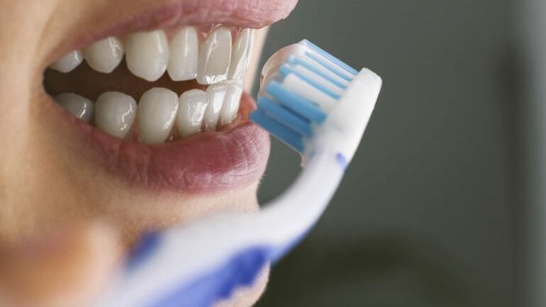 Descuidar tu higiene dental puede traerte más problemas de los que imaginas.