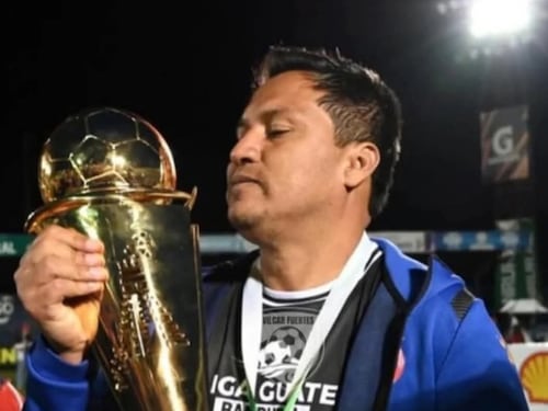 Xelajú MC anuncia la salida de Marvin Amarini Villatoro como director técnico