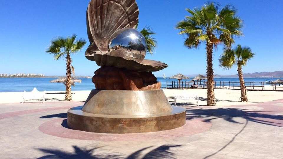 En sus alrededores se encuentran montañas, playas de arena blanca, paisajes desérticos y actividades de aventura que le inyectan un toque de adrenalina a la tranquilidad de su nombre. Foto: Said Pulido.