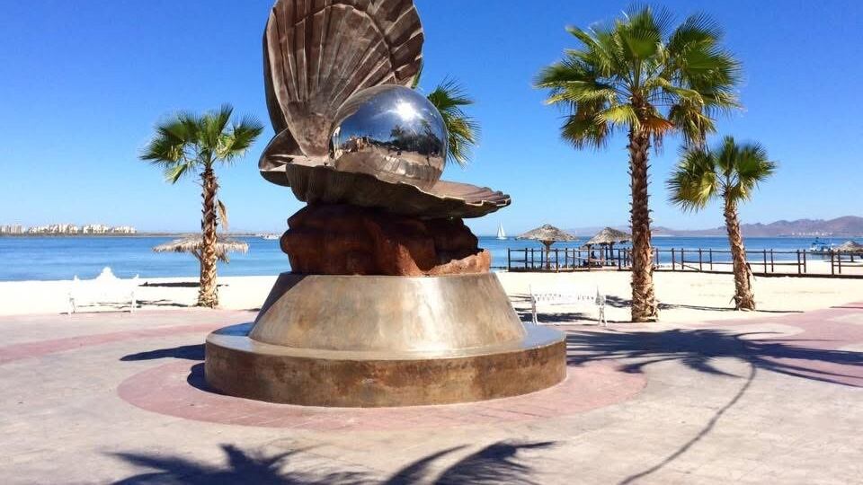En sus alrededores se encuentran montañas, playas de arena blanca, paisajes desérticos y actividades de aventura que le inyectan un toque de adrenalina a la tranquilidad de su nombre. Foto: Said Pulido.