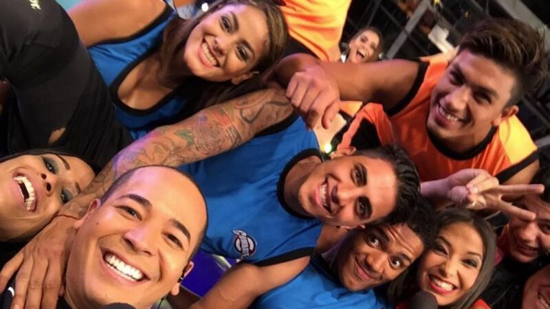 Con una tierna foto, conductor de “Combate” anuncia que será papá