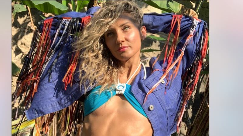 Miss Guatemala 2003 muestra su trasero en todo su esplendor al estilo Yanet García