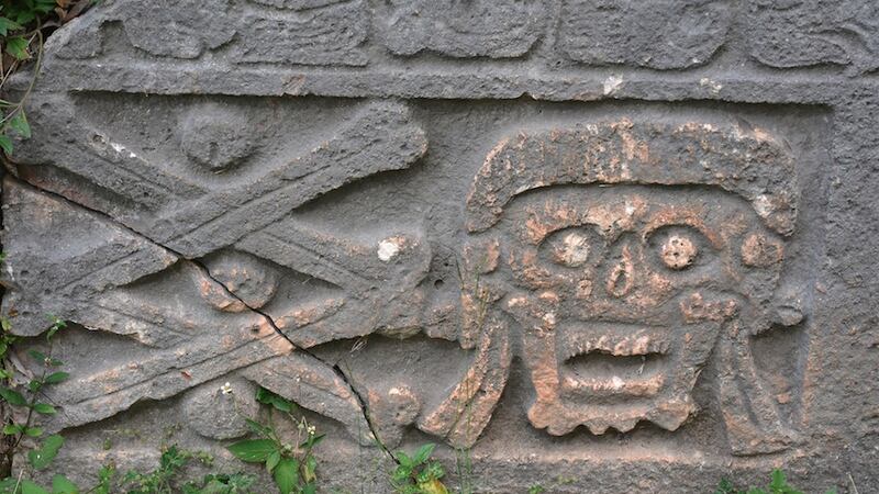 ¿Quieres saber cómo se siente estar en una tumba maya?