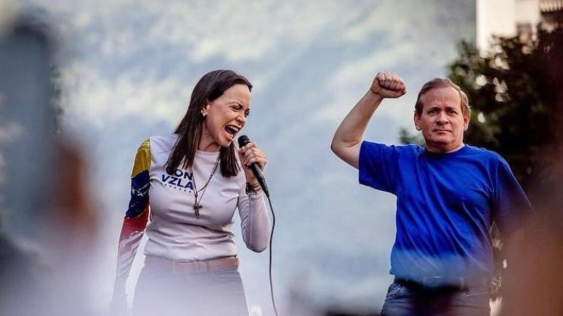 Más de 50 opositores habrían sido capturados en una redada nacional, según denuncia la líder del movimiento Vente Venezuela.