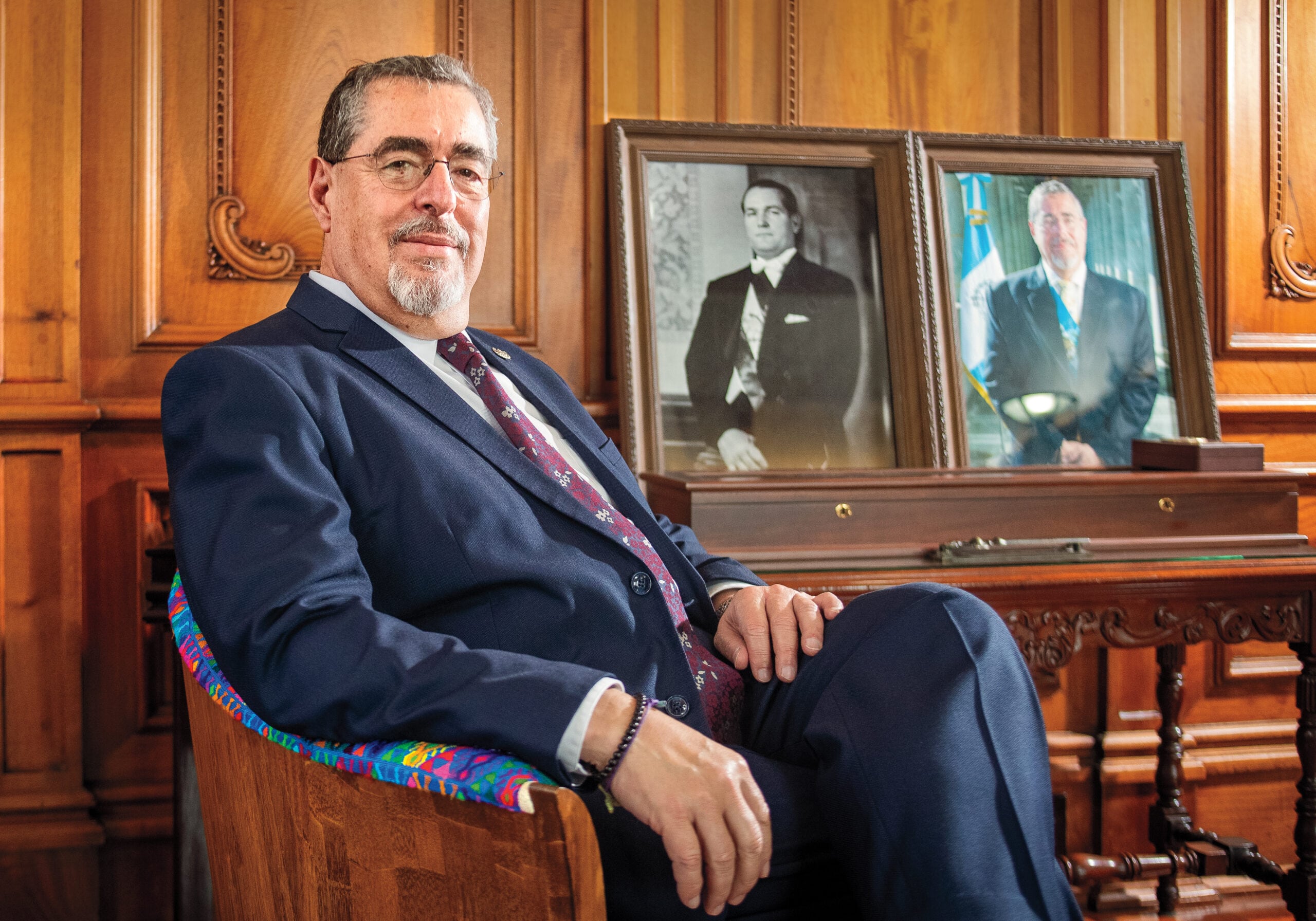 Presidente de Guatemala recibe cartas de renuncia de su gabinete, pero no planea cambios