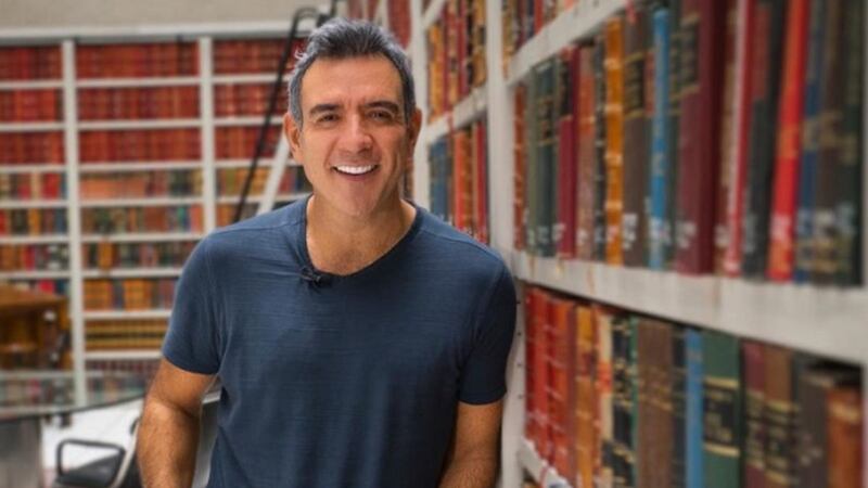 Héctor Sandarti está en Guatemala y sus fotos están dando de qué hablar