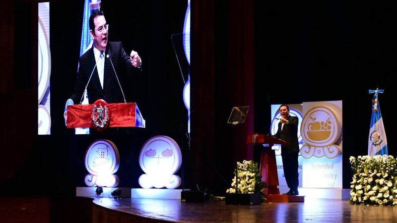 Presidente pide a autoridades que resulten electas poner a “Guatemala por sobre todo”