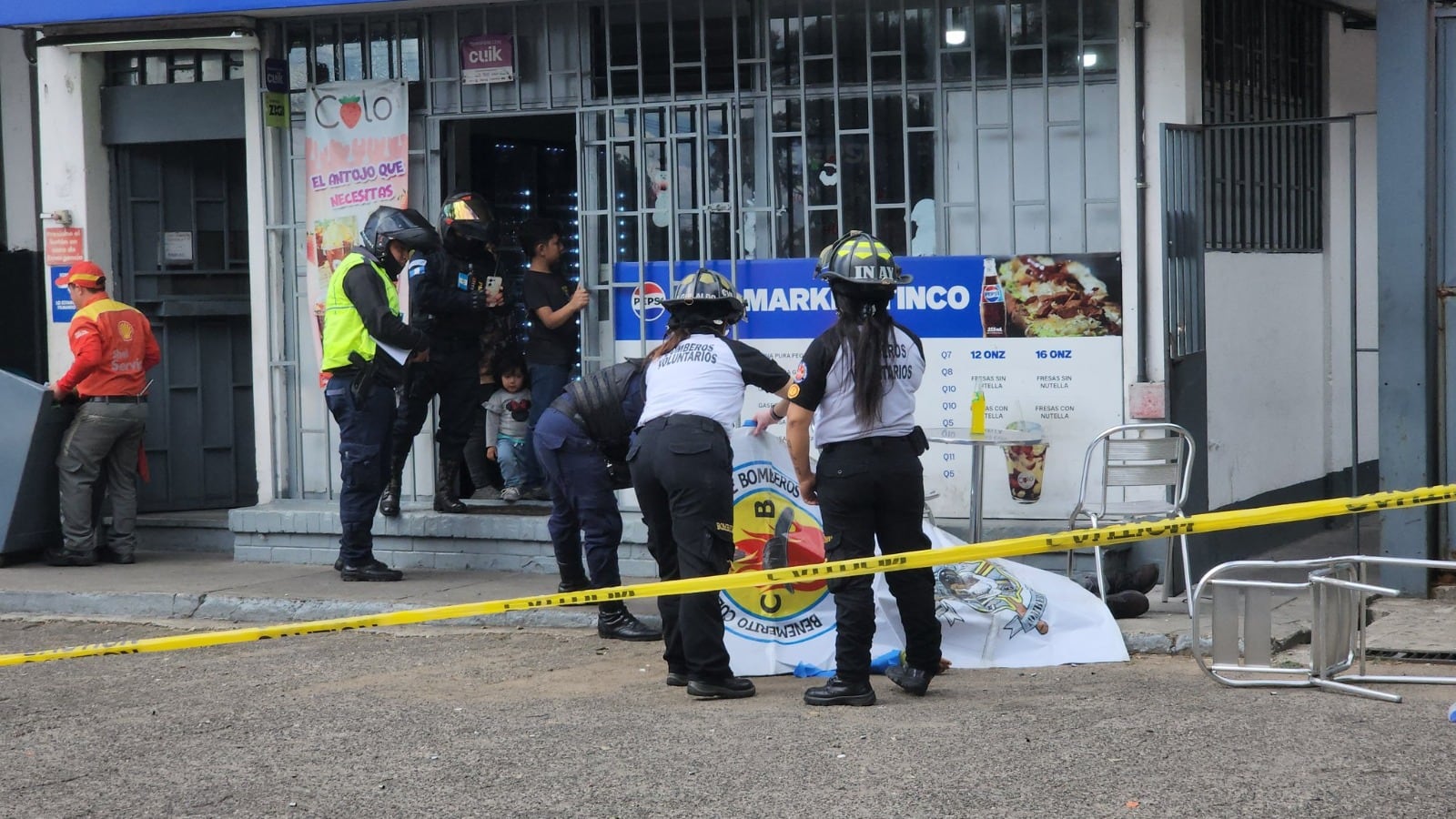 Disparos frente a gasolinera y tienda de conveniencia. Foto: CBV