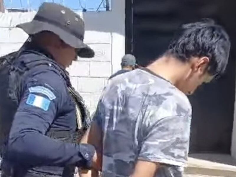Capturan a hombre que atacó con un martillo a su abuela y a su hermano en Jutiapa