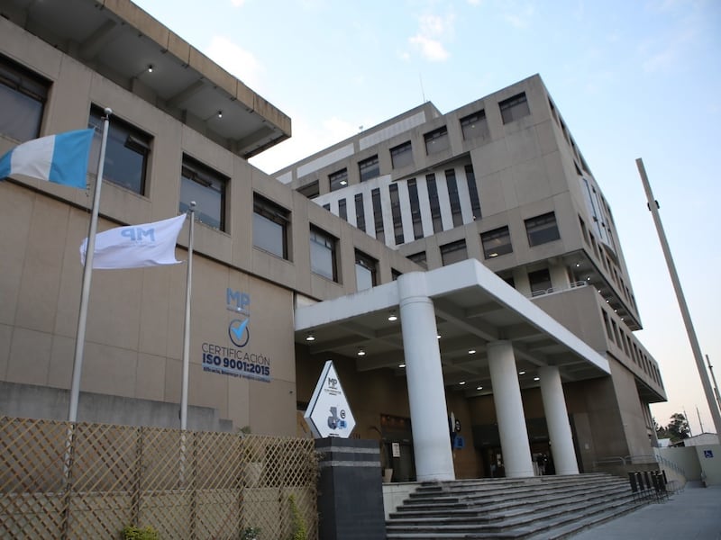 Remueven a esposo de Consuelo Porras de Fiscalía contra la Corrupción
