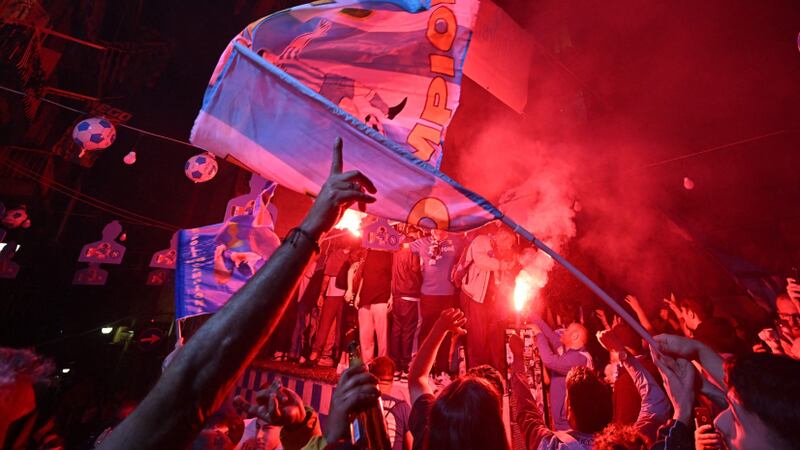 Un muerto y varios heridos dejan las celebraciones del título del Nápoles