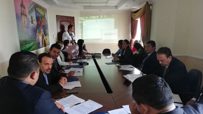 Promueven el pago de un bono escolar por decreto