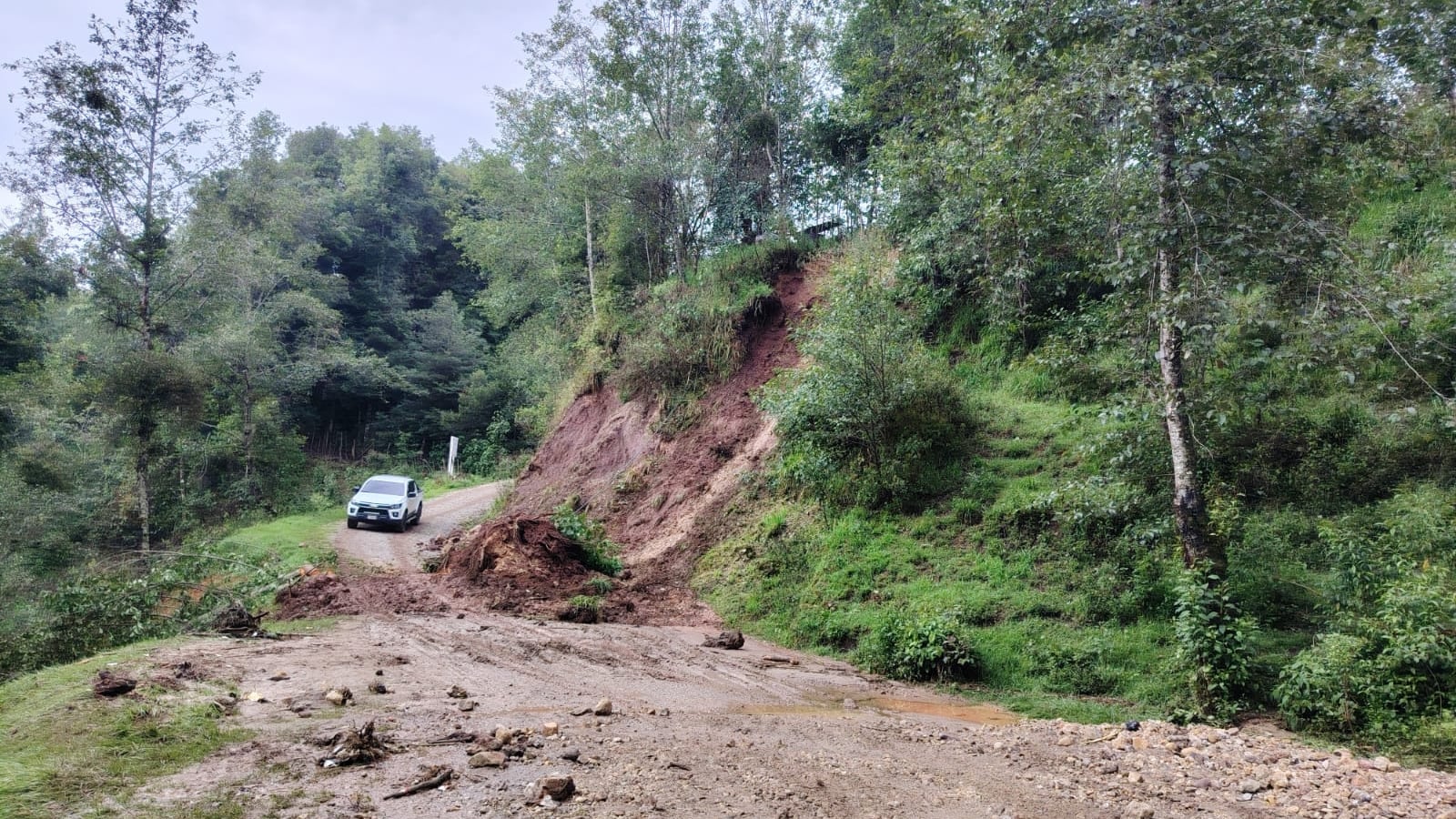 Deslizamiento de tierra en la aldea Xepiun, Nebaj, Quiché. Foto: CONRED