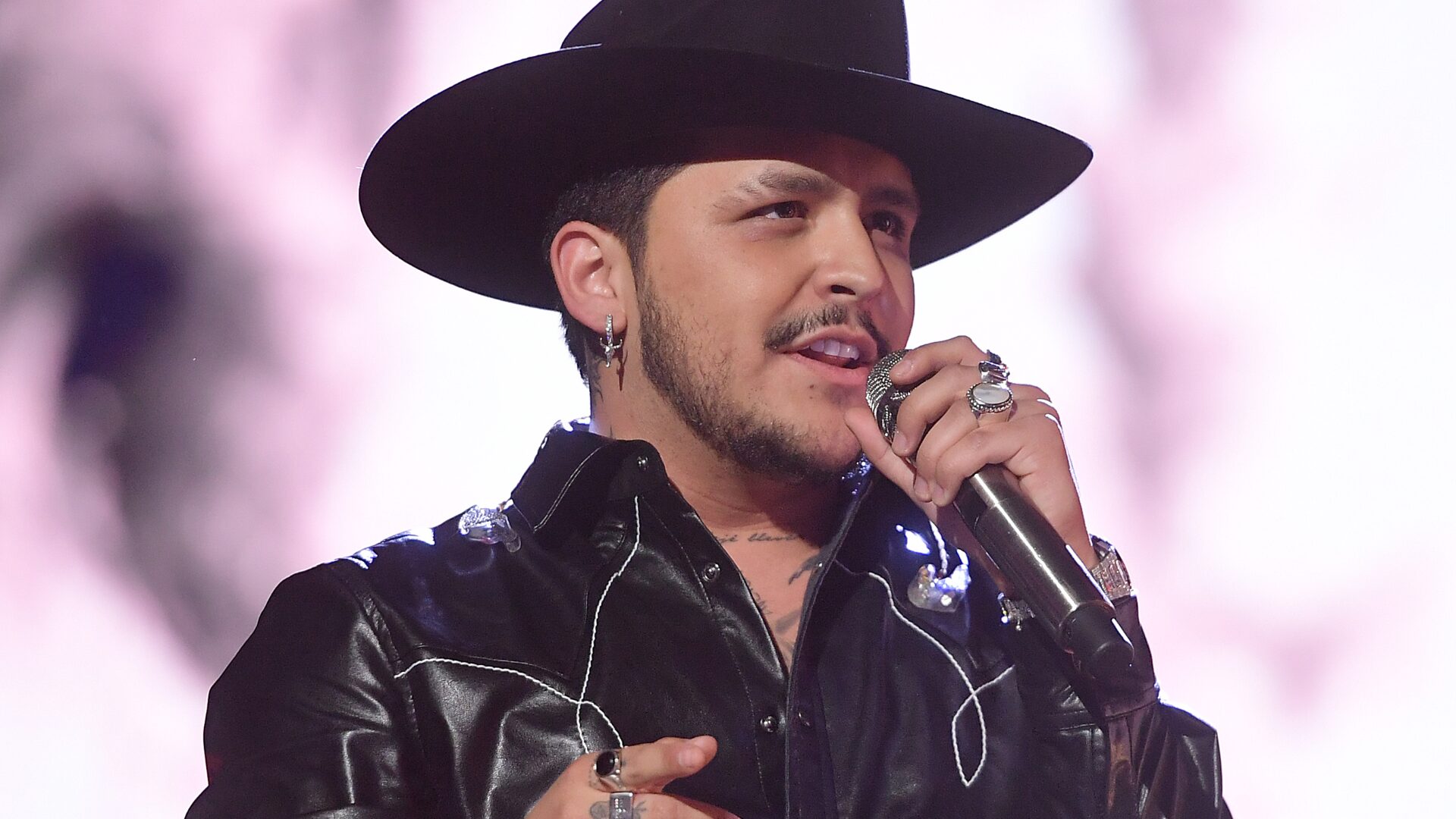 Christian Nodal se presentará mañana 9 de agosto en Explanada Cayalá. Foto: Archivo.