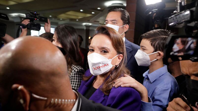 Presidenta hondureña, Xiomara Castro, informa que se contagió de Covid-19