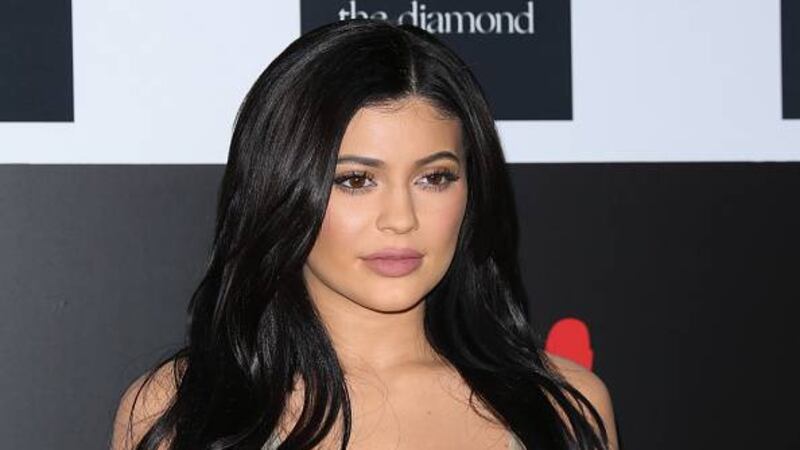 La sexy asistente personal de Kylie Jenner podría robarle miles de seguidores