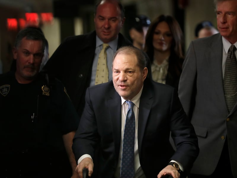 ¿Qué pasará tras anulación de la sentencia a Harvey Weinstein? Un portavoz lo explica