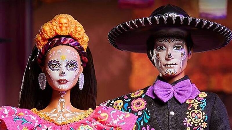 EN IMÁGENES. Presentan nueva Barbie para el Día de Muertos