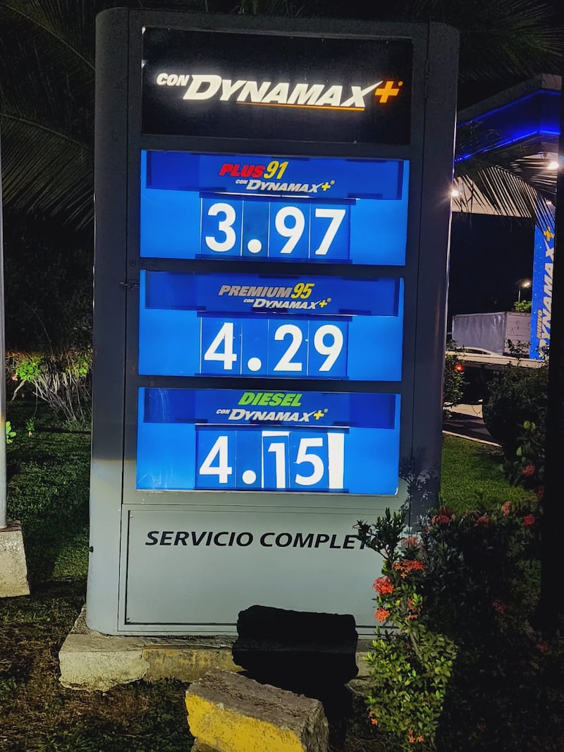 Precios de gasolina en El Salvador. Foto: Publinews