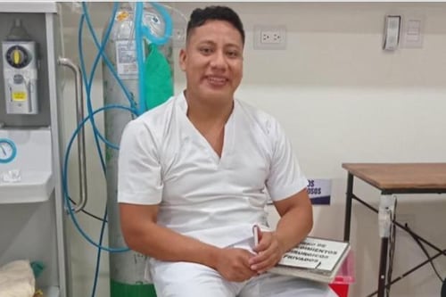 Ubican muerto a auxiliar de enfermería en un área del Hospital de Cobán