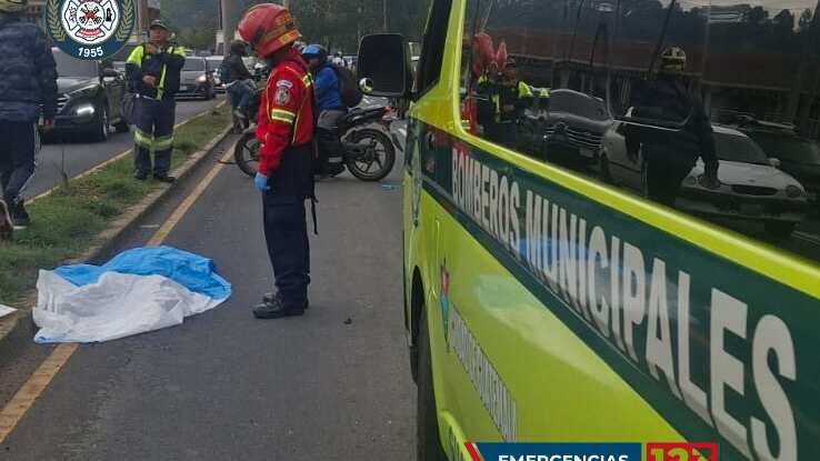 Tres personas heridas fueron trasladadas al Hospital San Juan de Dios. Foto: Bomberos Municipales.