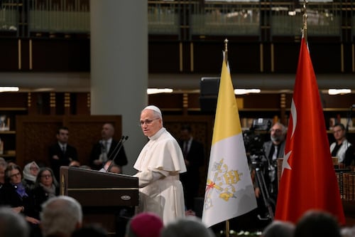 Papa León XIV inicia en Ankara su primer viaje internacional con un mensaje de paz para Turquía