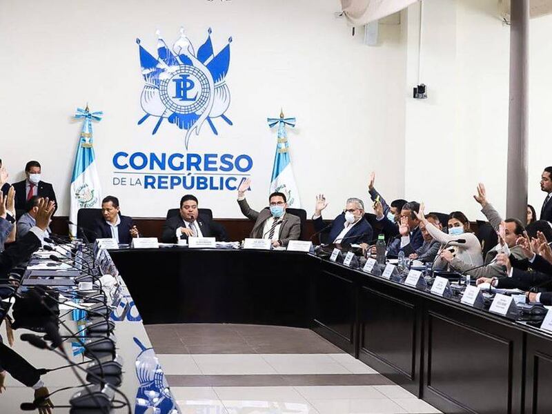 Bloques crean "iniciativa matriz" para unificar propuestas que atiendan crisis