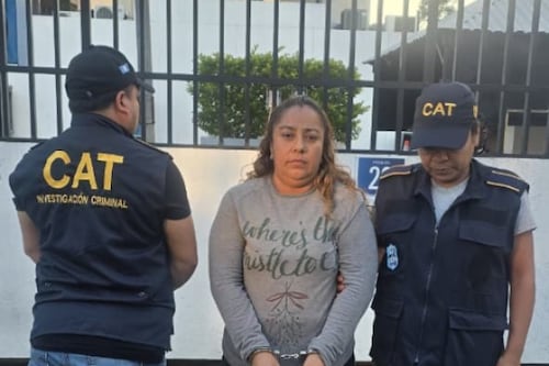 Capturan a alias “La Carol”, vinculada a prófugo de Fraijanes II