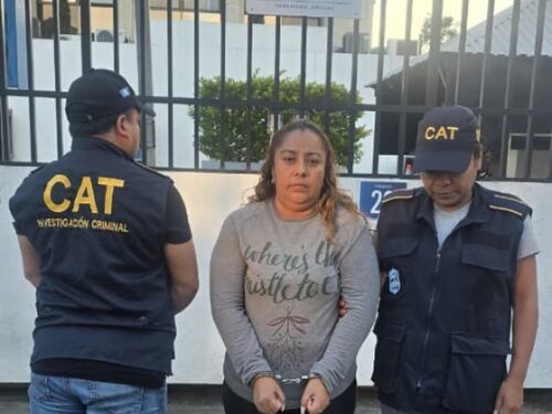 Capturan a alias “La Carol”, vinculada a prófugo de Fraijanes II